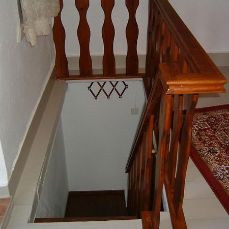 Yiayia'S Home Chalki Town Buitenkant foto