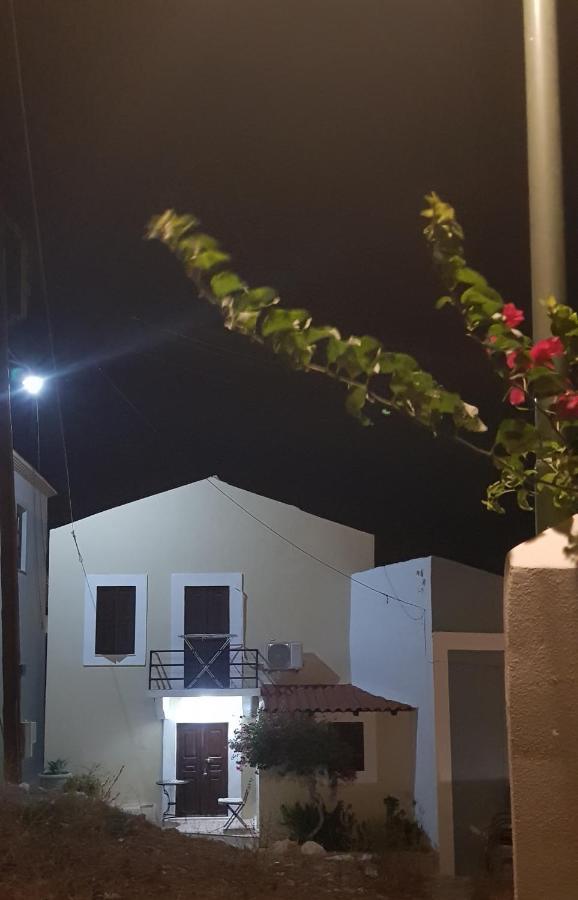 Yiayia'S Home Chalki Town Buitenkant foto