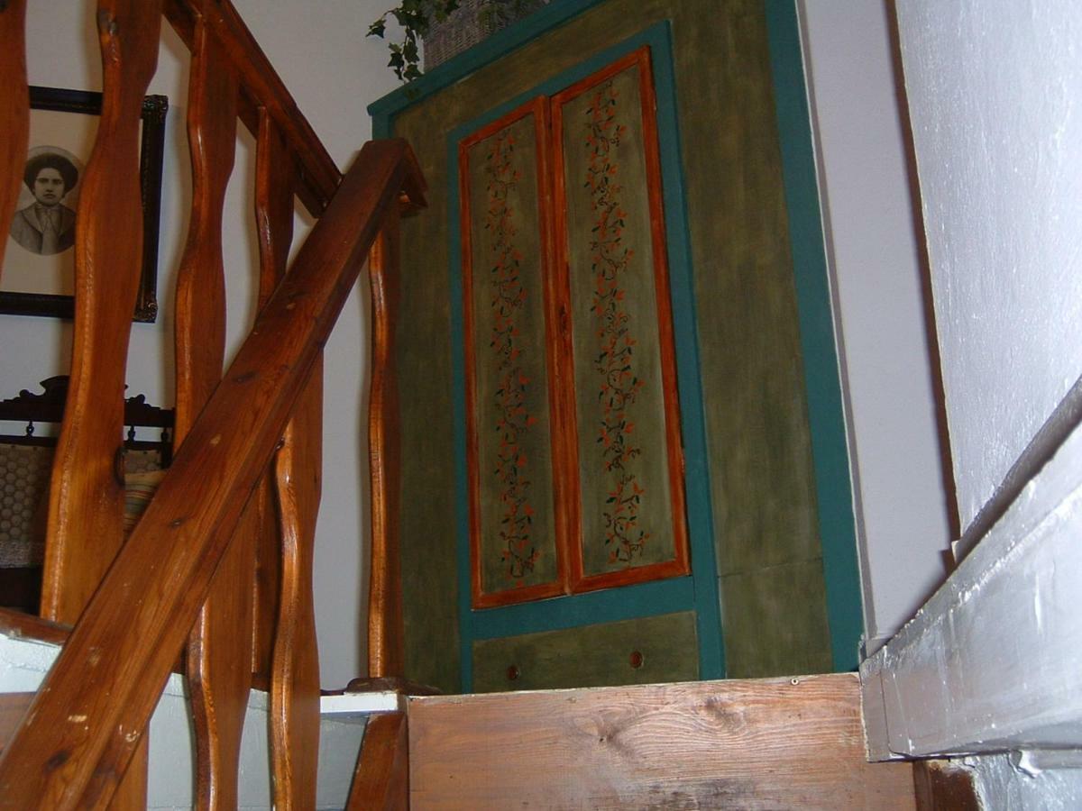 Yiayia'S Home Chalki Town Buitenkant foto