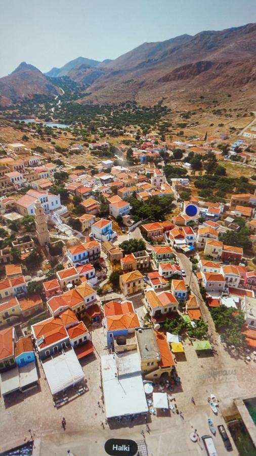 Yiayia'S Home Chalki Town Buitenkant foto